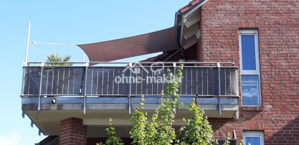 SW-Balkon mit Sonnensegel