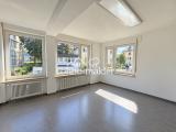 Zimmer mit Fensterfront
