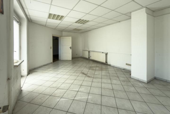 Haupthaus-Bürozimmer EG