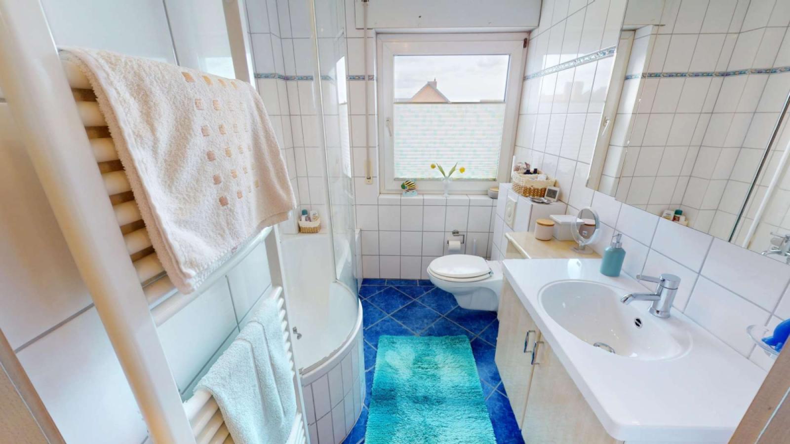 Badezimmer im OG
