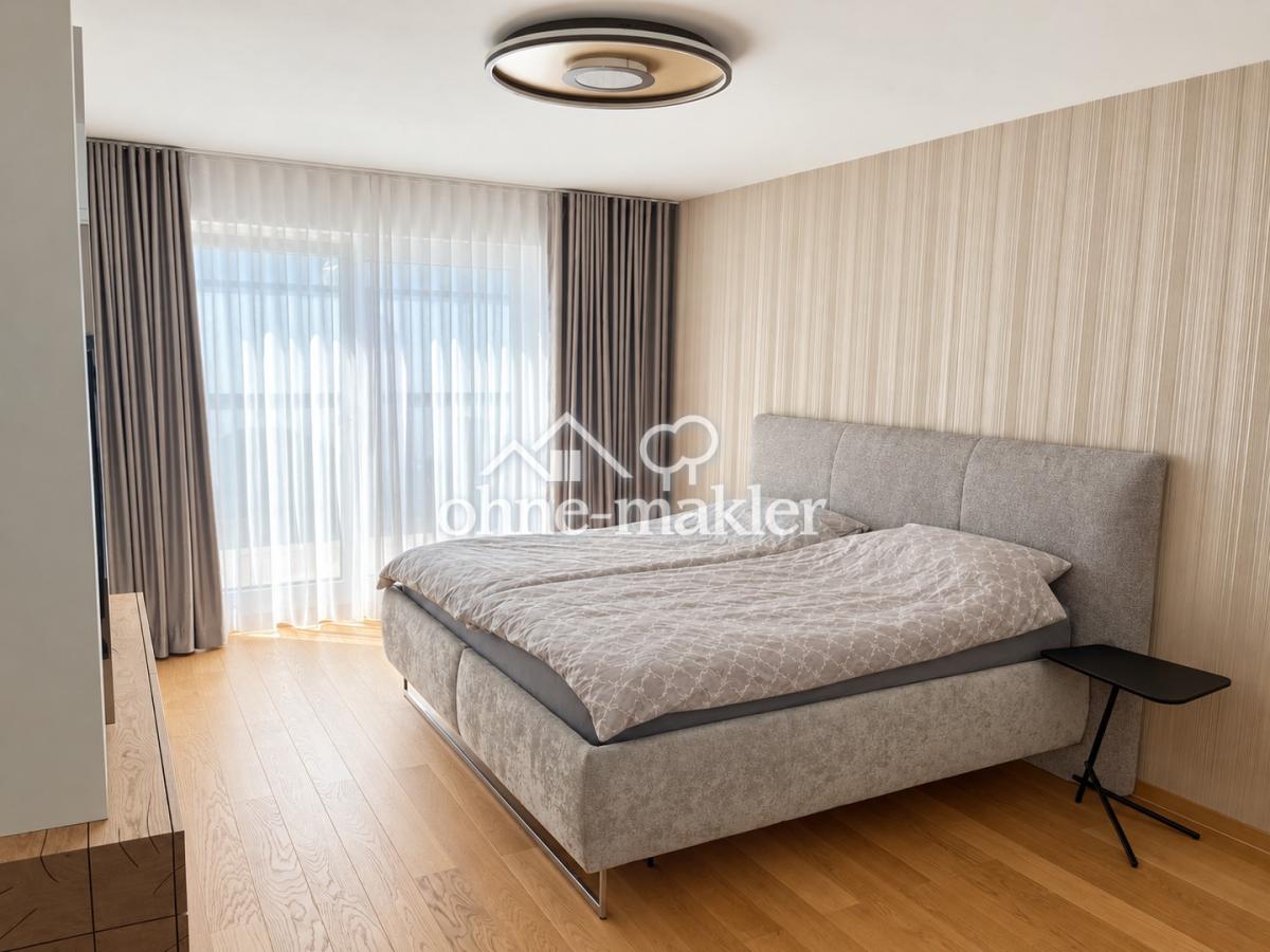 Schlafzimmer mit ca. 21 m²