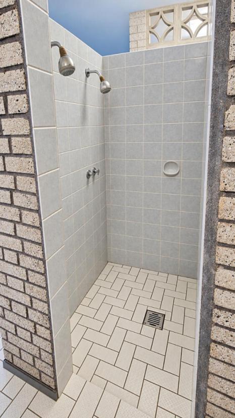 Dusche - Schwimmbad