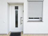Wohnungstüre, Küchenfenster