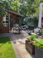 Zweit-Terrasse mit Schuppen