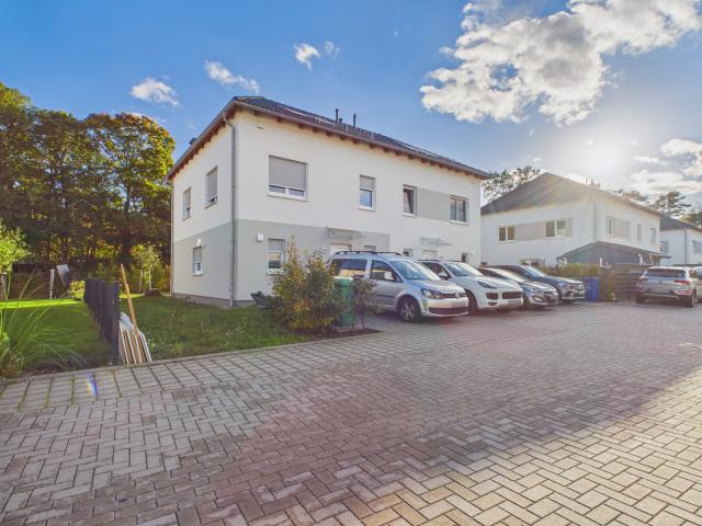 Haus und Stellplätze