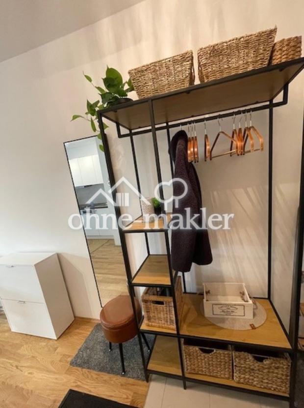 Garderobe mit Spiegel und ...