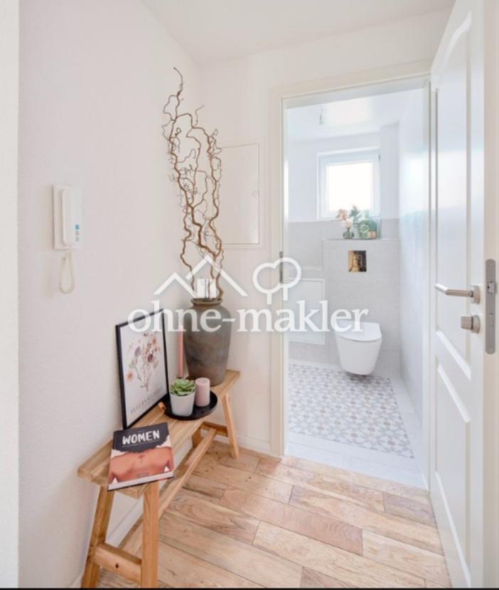 Flur und Gäste WC