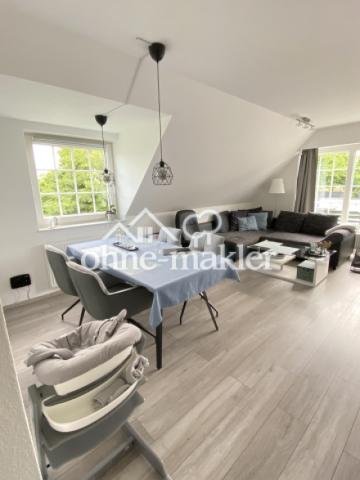 Wohnzimmer möbliert