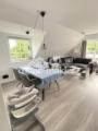 Wohnzimmer möbliert