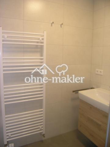04B_Bad_Waschbecken+Handtuchhe