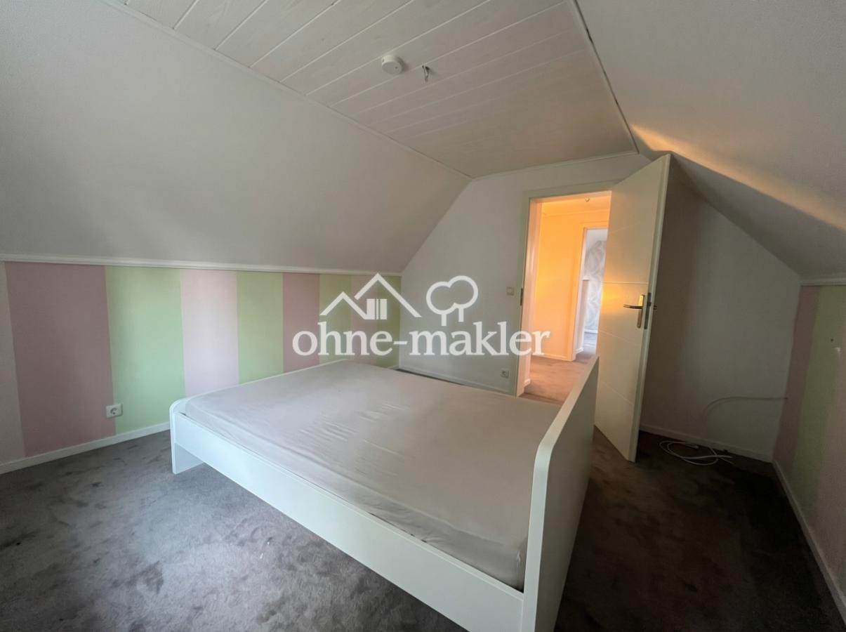 Zweites Zimmer im Dachgeschoss