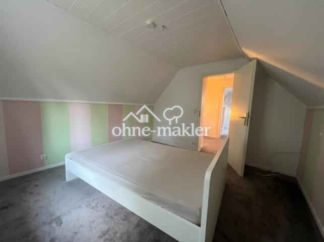Zweites Zimmer im Dachgeschoss
