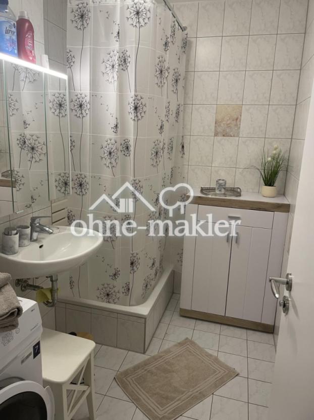 Bad mit Dusche, WC separat