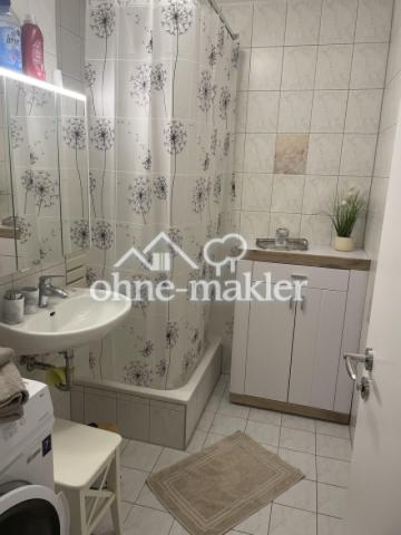 Bad mit Dusche, WC separat