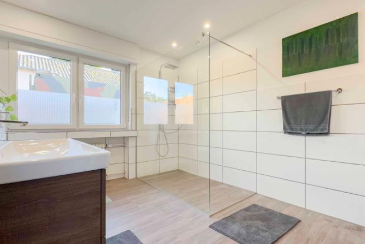 Badezimmer EG
