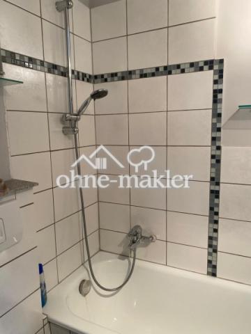 Bad mit Badewanne