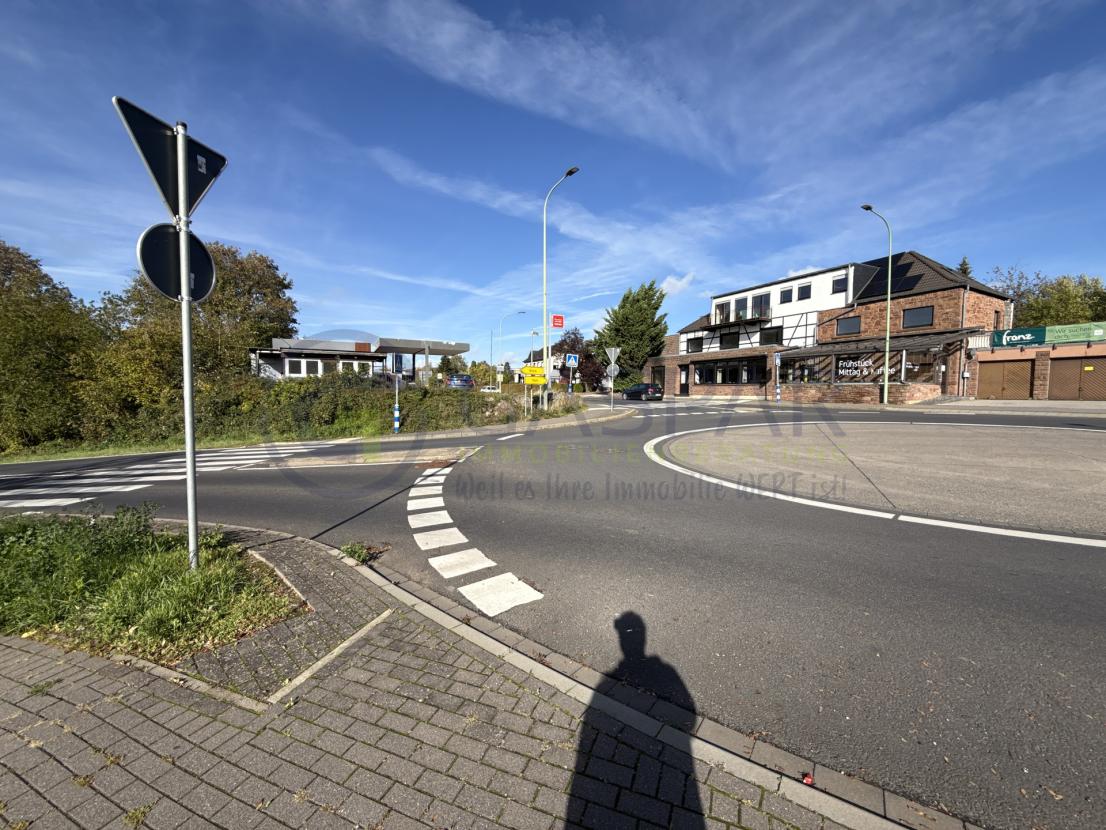 Kreisverkehr am Ortseingang Nideggen