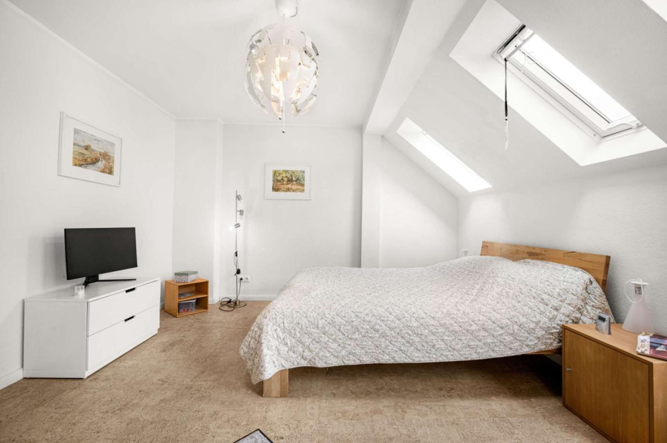 Schlafzimmer 1