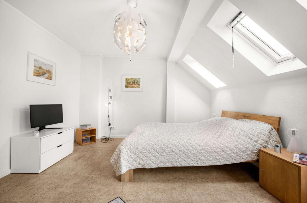 Schlafzimmer 1
