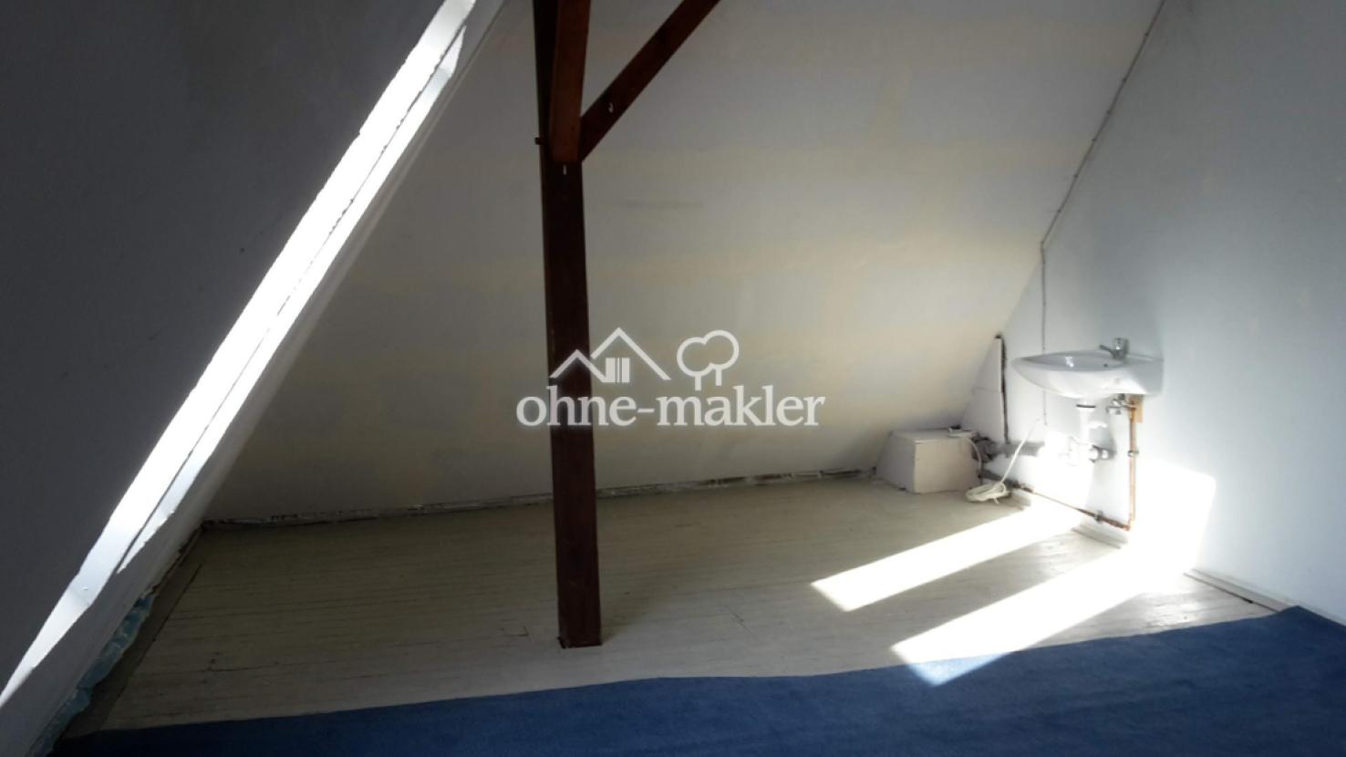 OG Dachboden Zimmer