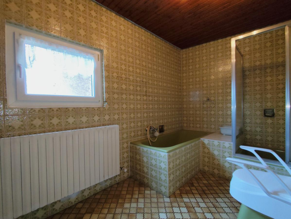 Haupthaus Badezimmer Ansicht 1