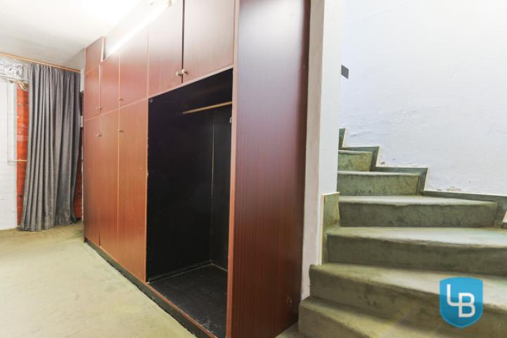 Treppe ins Kellergeschoss 