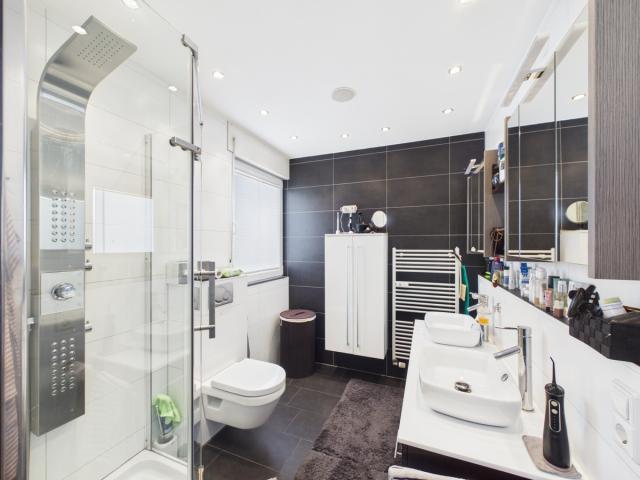 Badezimmer EG