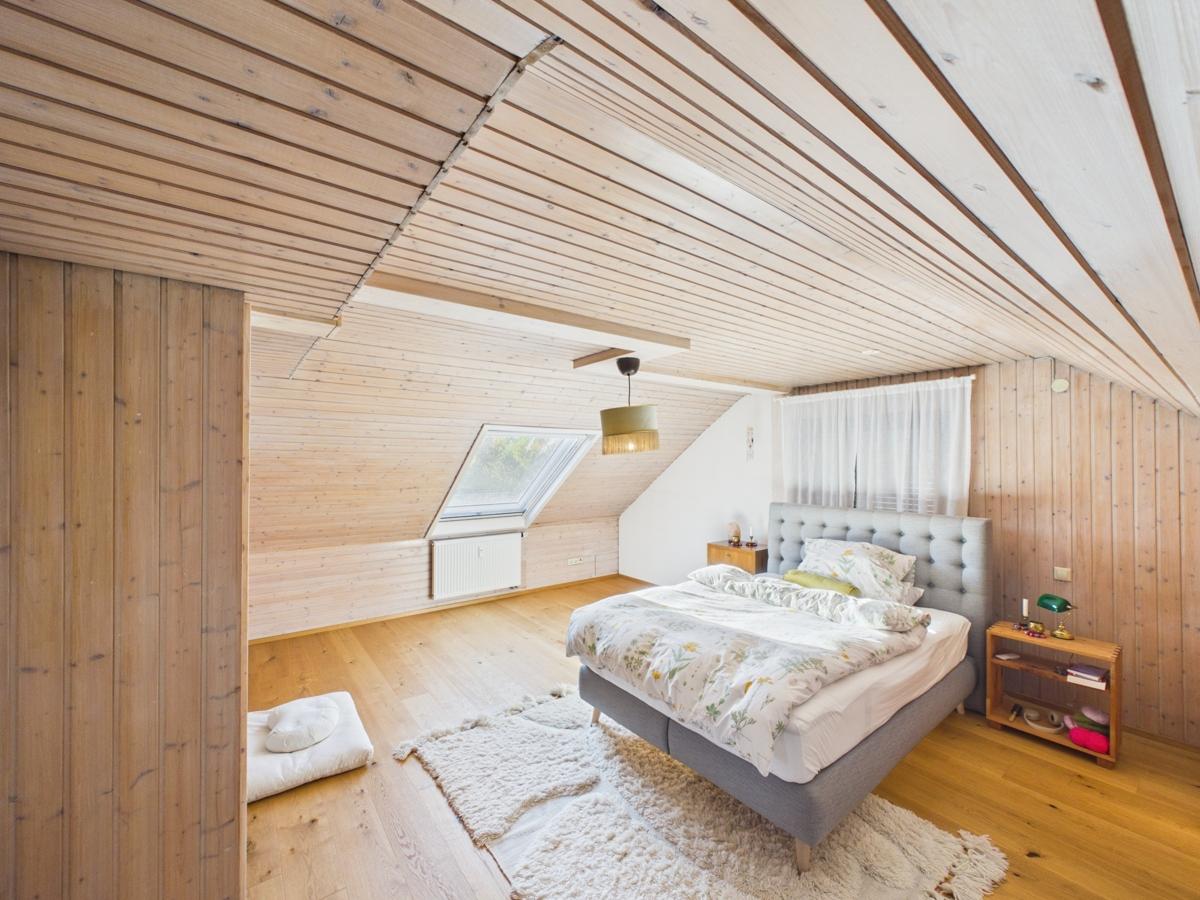 Schlafzimmer DG