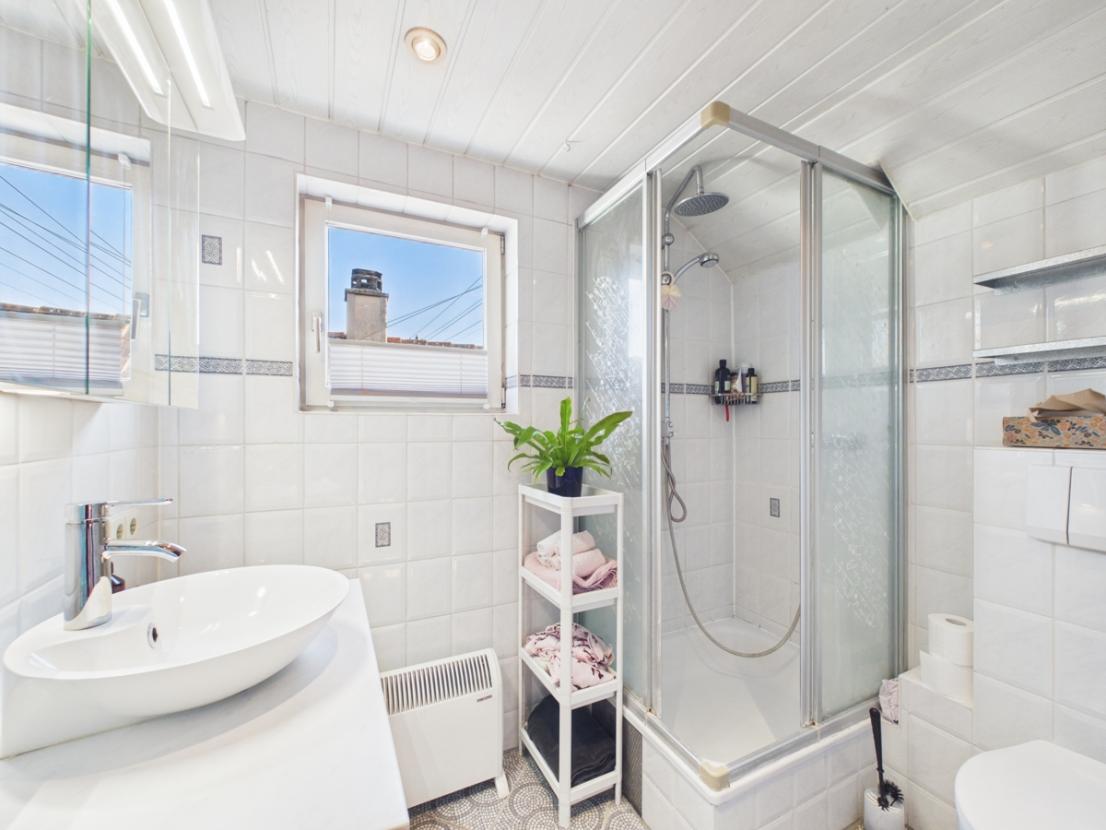 Badezimmer DG