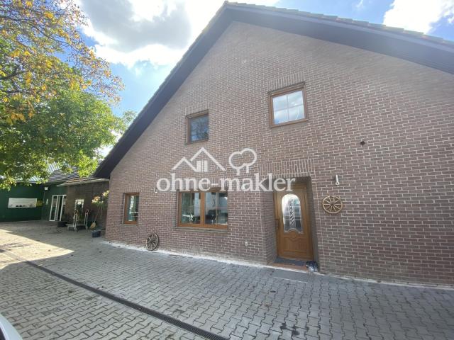 Haus /Hof vorne
