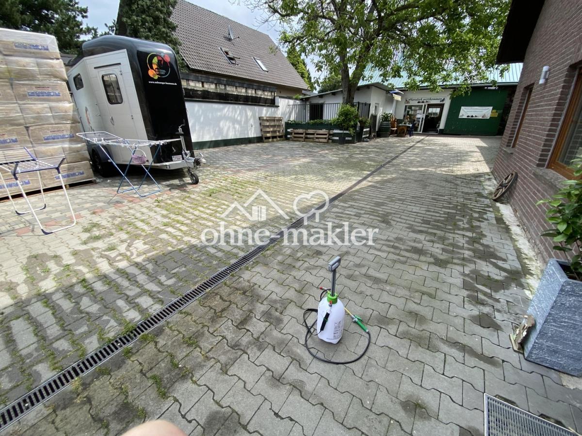 Hof / Parkplätze