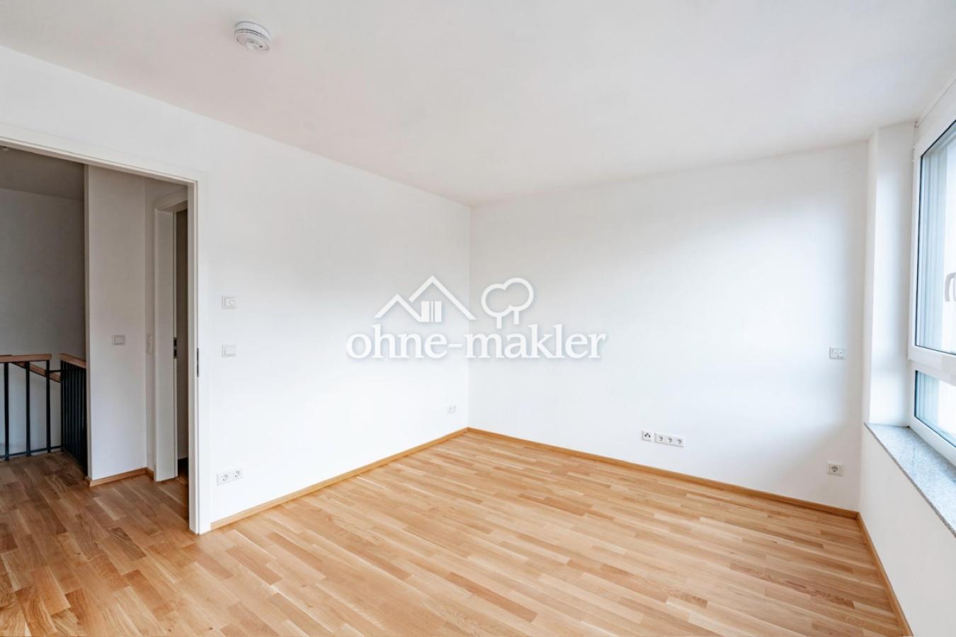 Geräumiges Schlafzimmer 1. OG