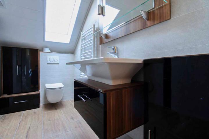Badezimmer Spitzboden 01