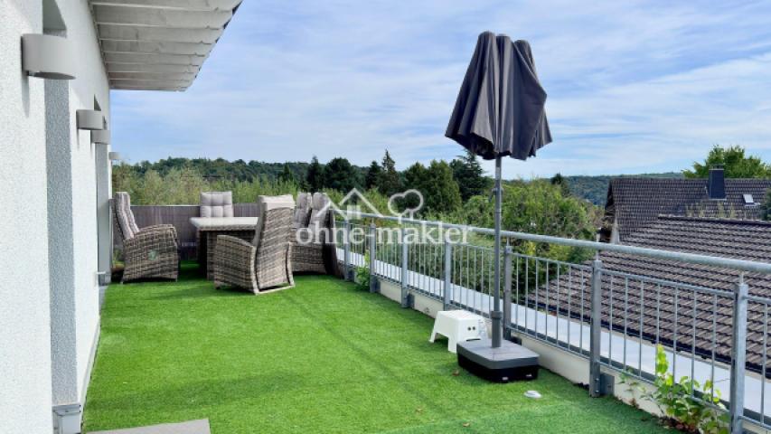 Dachterrasse mit Blick ins Grü