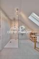 Badezimmer im DG mit Dusche