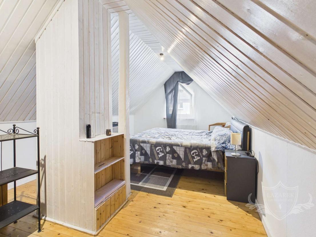 Ausgebauter Dachboden Wohnung 2