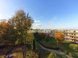 Blick vom Balkon ins Grüne