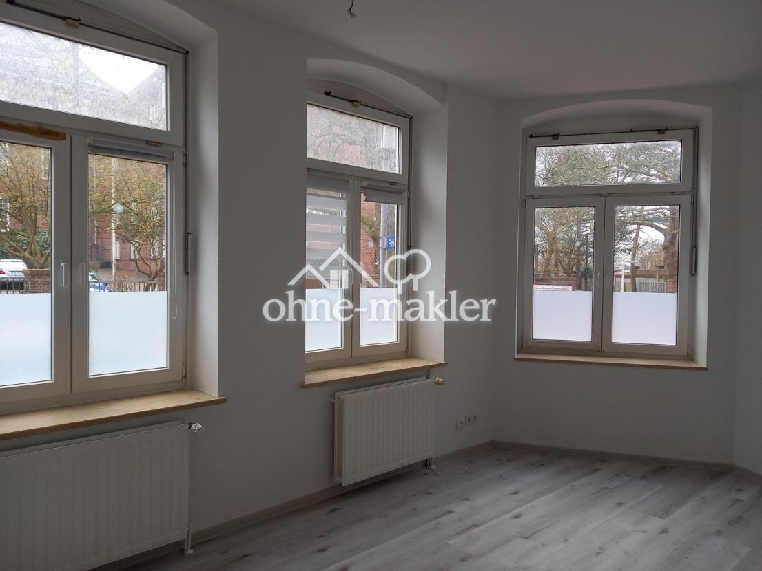Wohnzimmer EG  (Laminat)