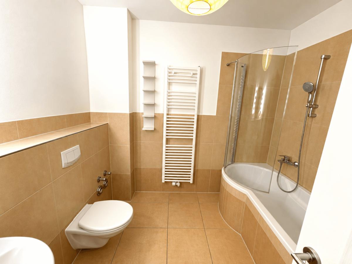 Badezimmer (KI bearbeitet)