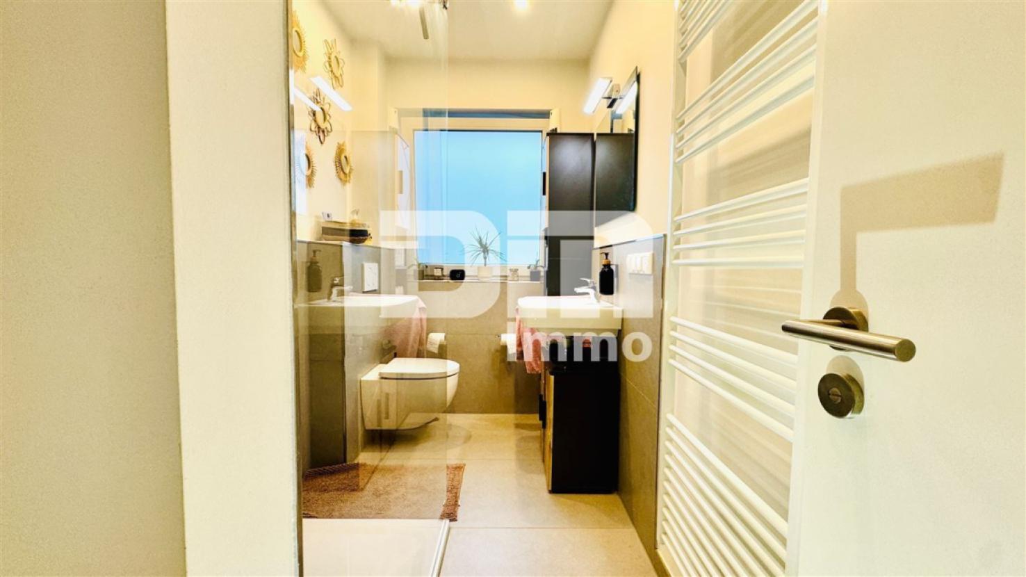 EG Badezimmer / Dusche / Handtuchwärmer