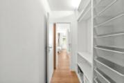 Ankleide zum Schlafzimmer