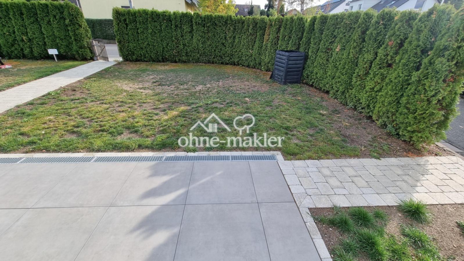 Terrasse mit Garten