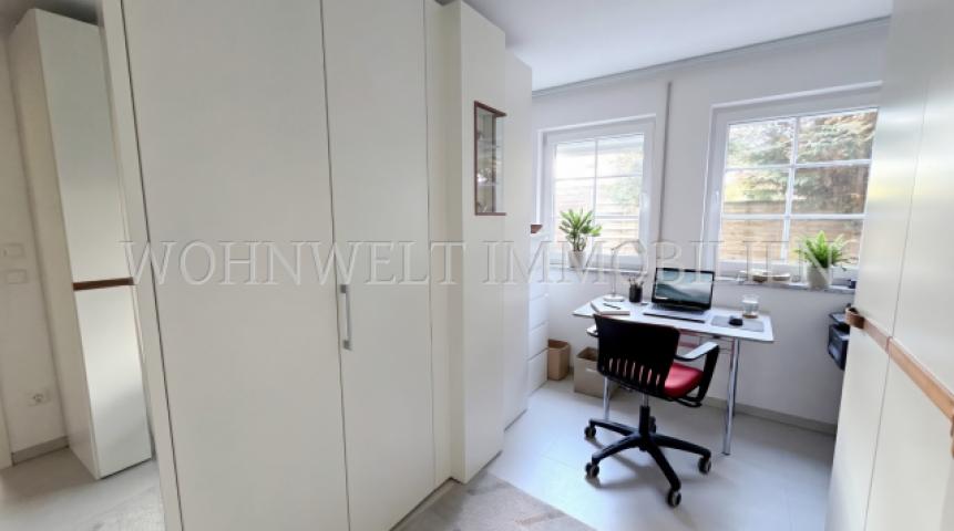 Arbeitszimmer