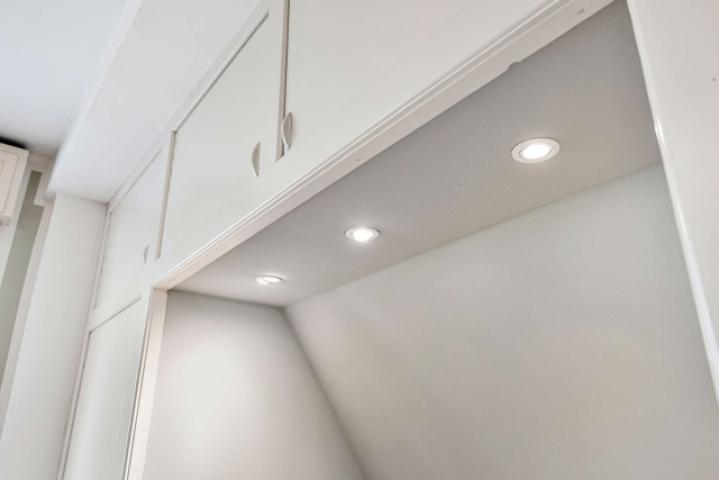Begehbarer Kleiderschrank