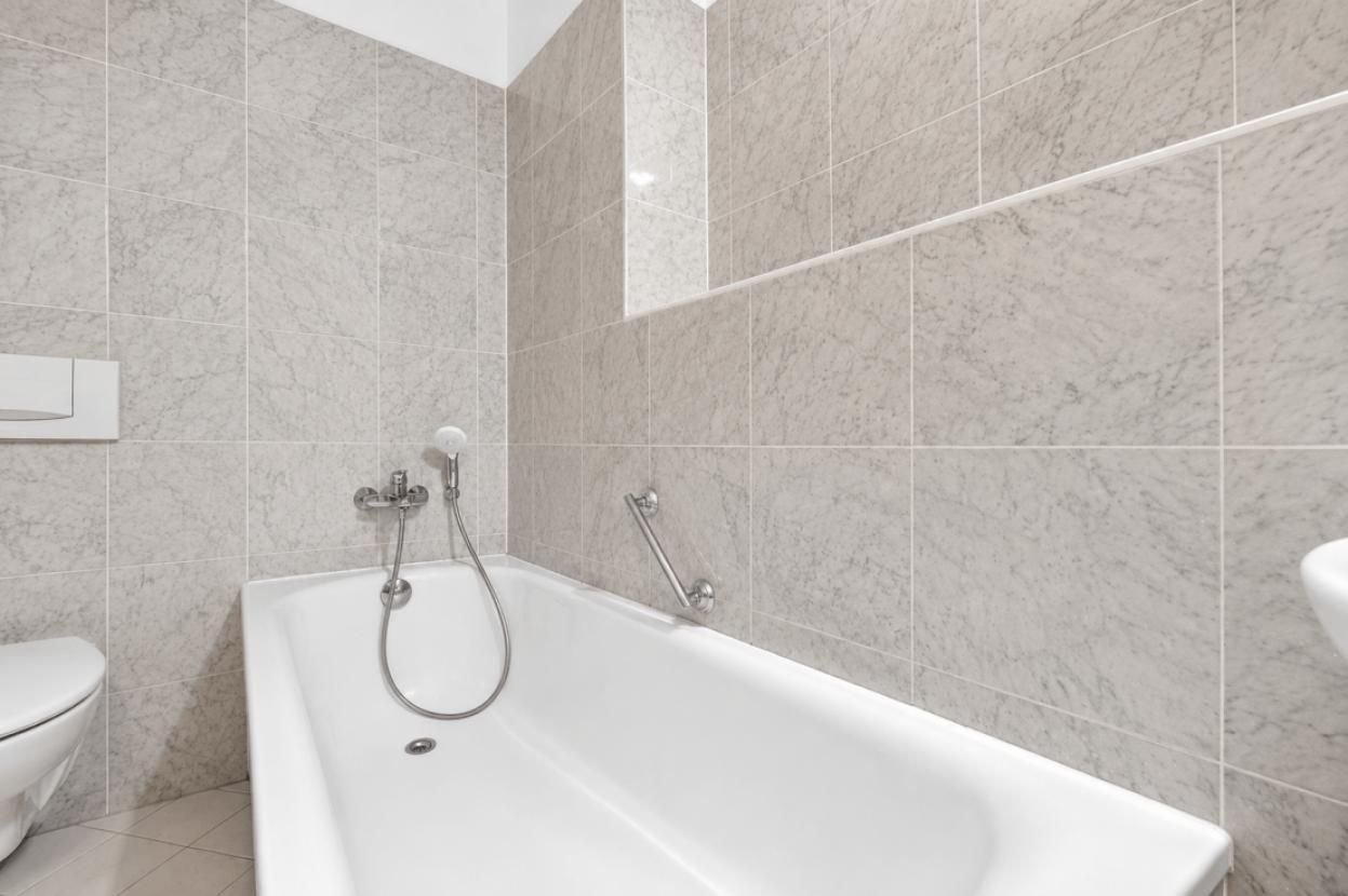 Badewanne, KI-gestützte Visual
