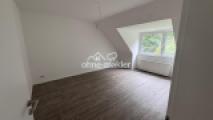 Zimmer mit Gaube (baugleiche N