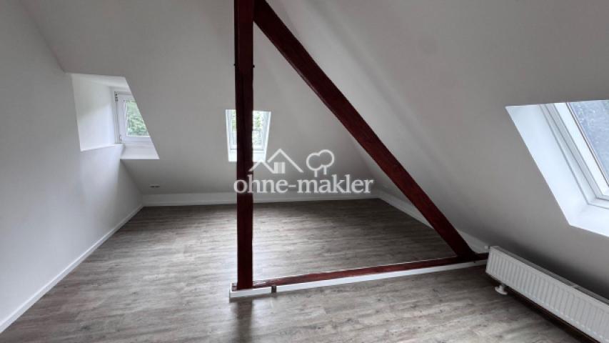 Zimmer mit Dachgebälk (bauglei