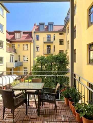 Balkon - (KI-genereiert)