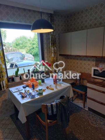 Küche mit Fenster und Ausblick