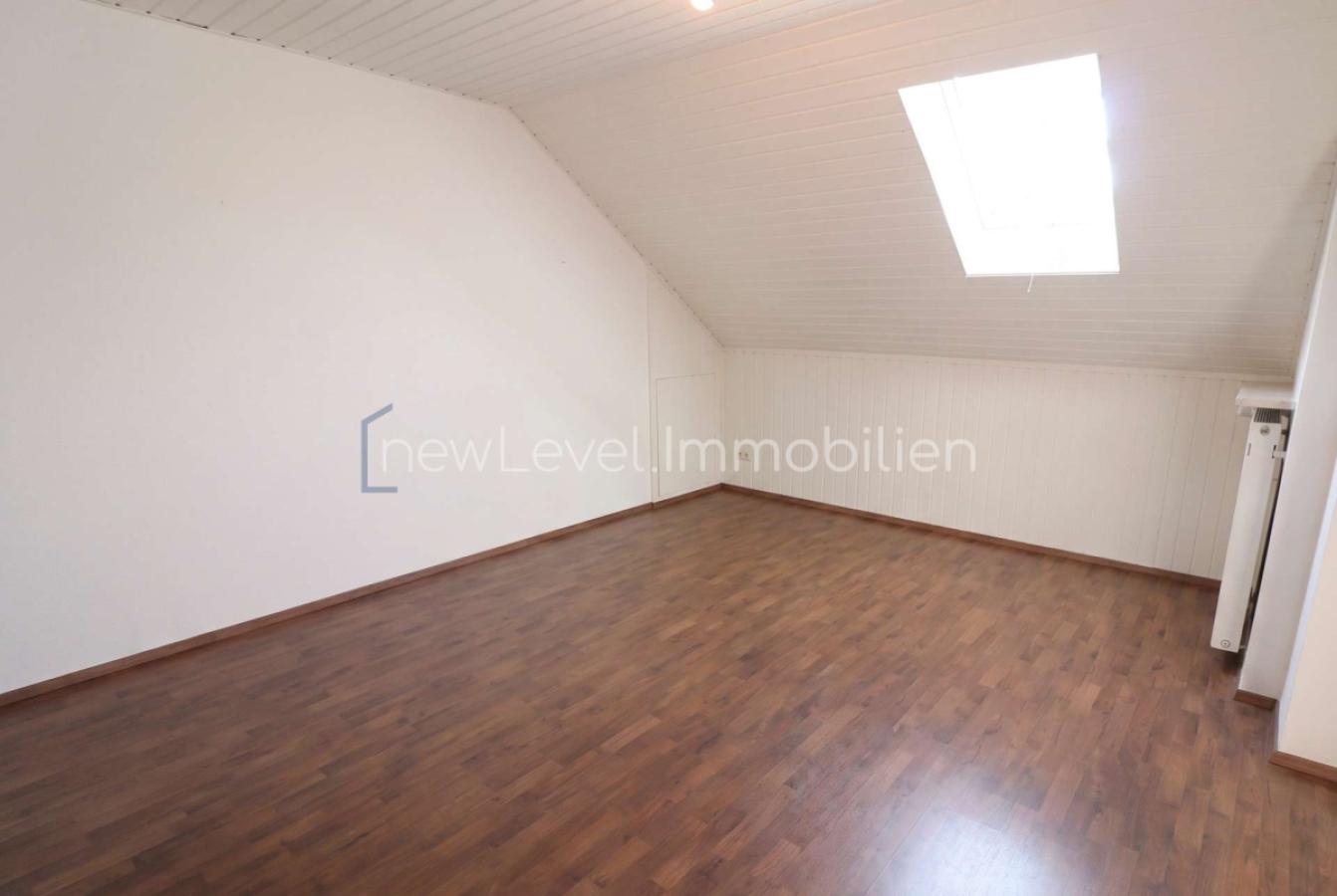 Zimmer 2 KI-entmöbliert